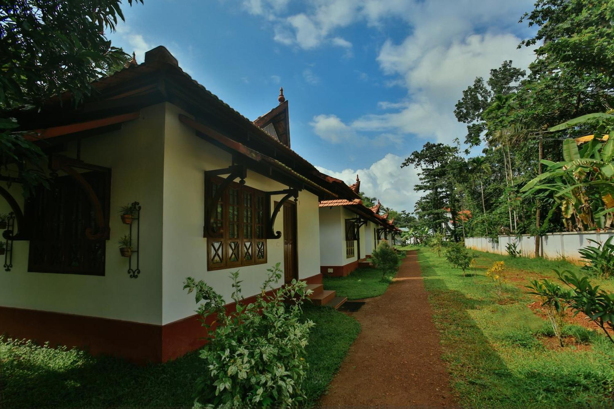 Palmgrove Lake Resort Alappuzha Exterior foto