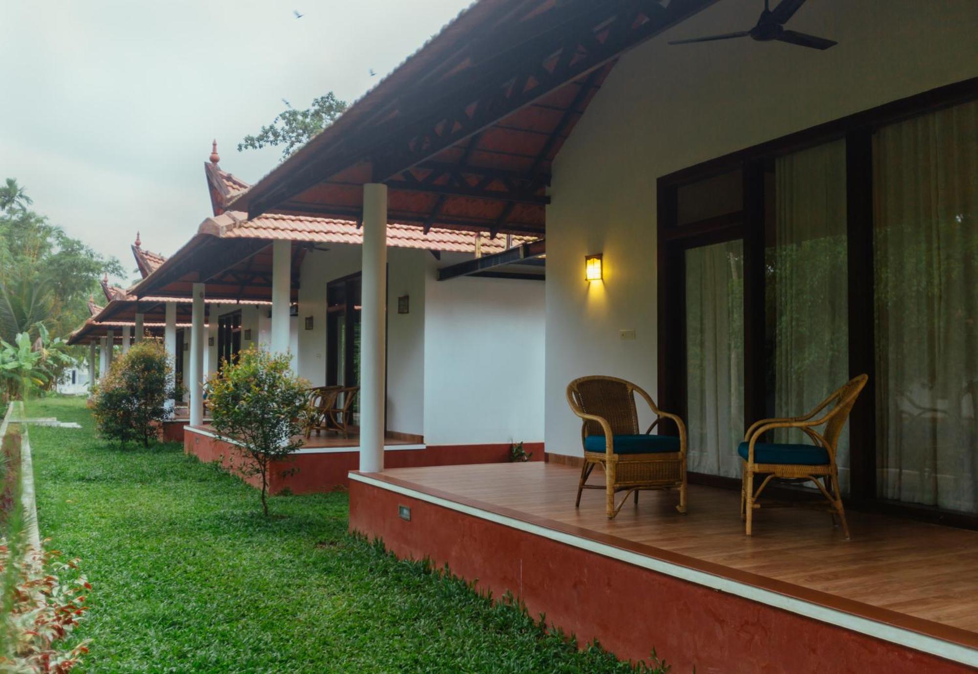 Palmgrove Lake Resort Alappuzha Exterior foto