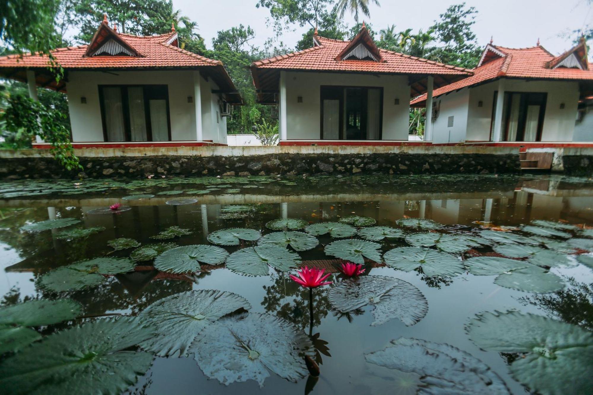 Palmgrove Lake Resort Alappuzha Exterior foto