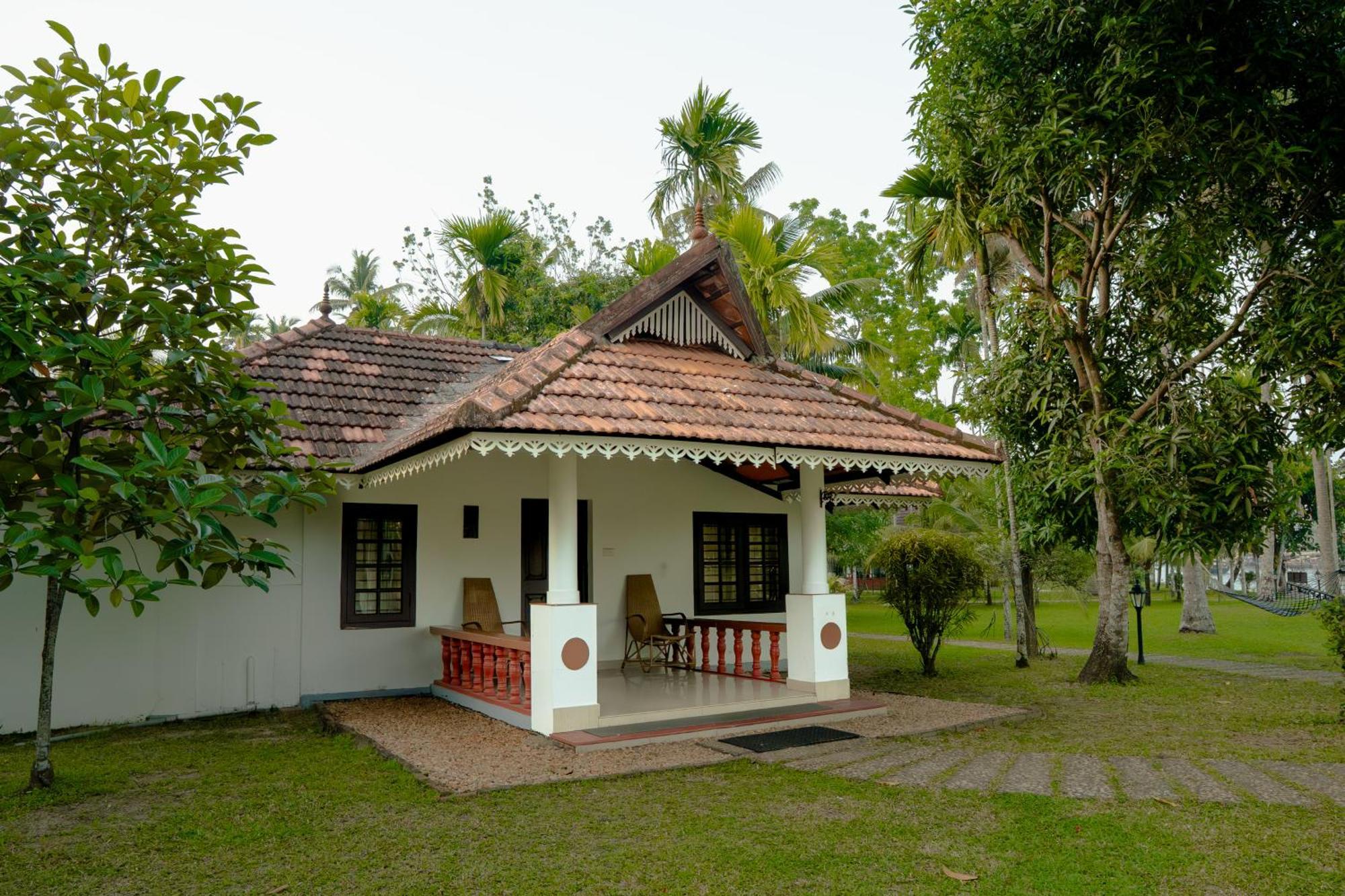 Palmgrove Lake Resort Alappuzha Exterior foto