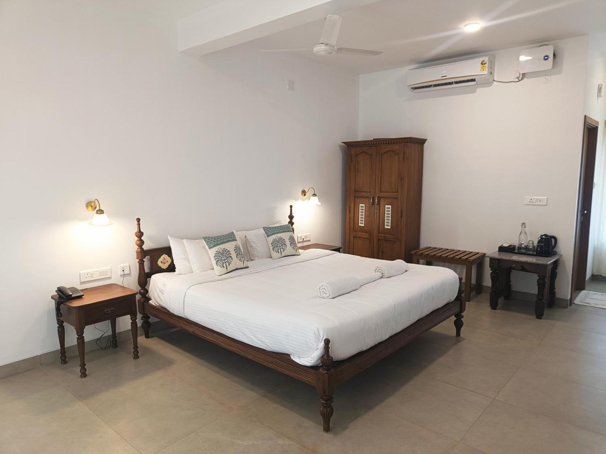 Palmgrove Lake Resort Alappuzha Exterior foto