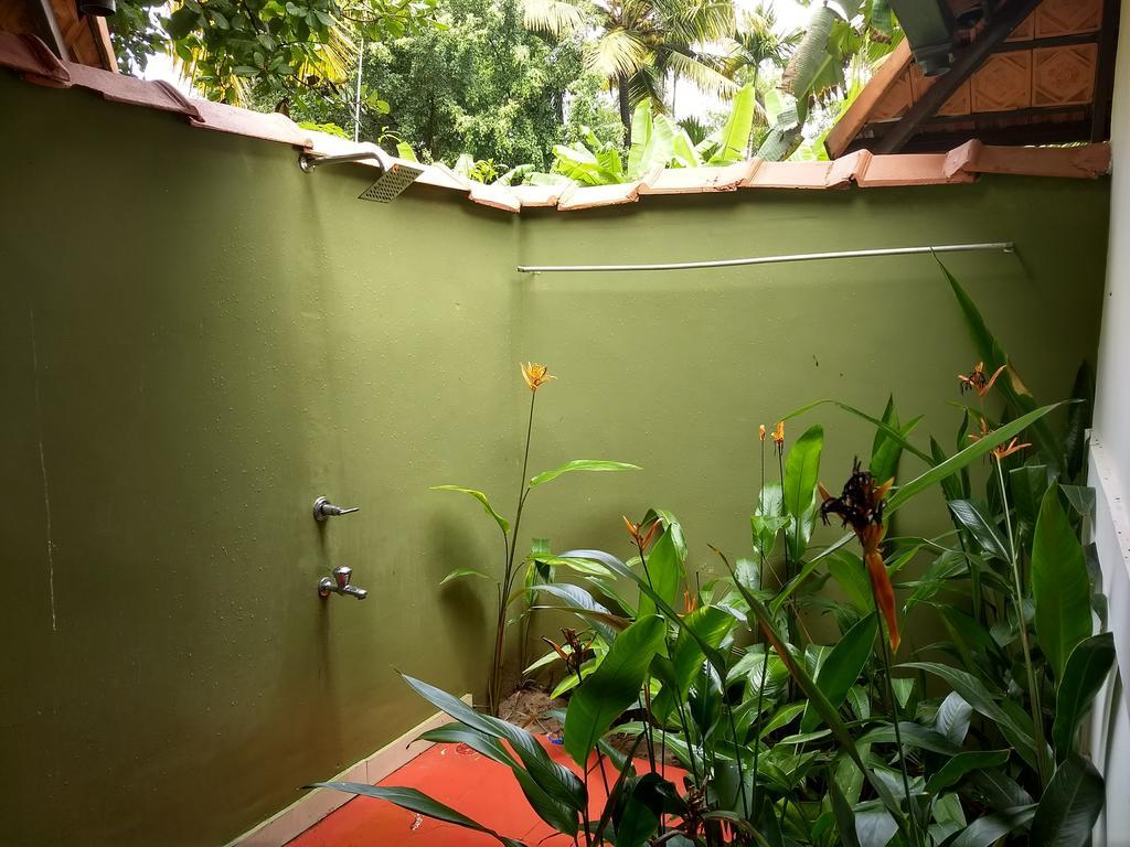 Palmgrove Lake Resort Alappuzha Exterior foto