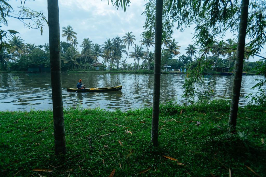 Palmgrove Lake Resort Alappuzha Exterior foto