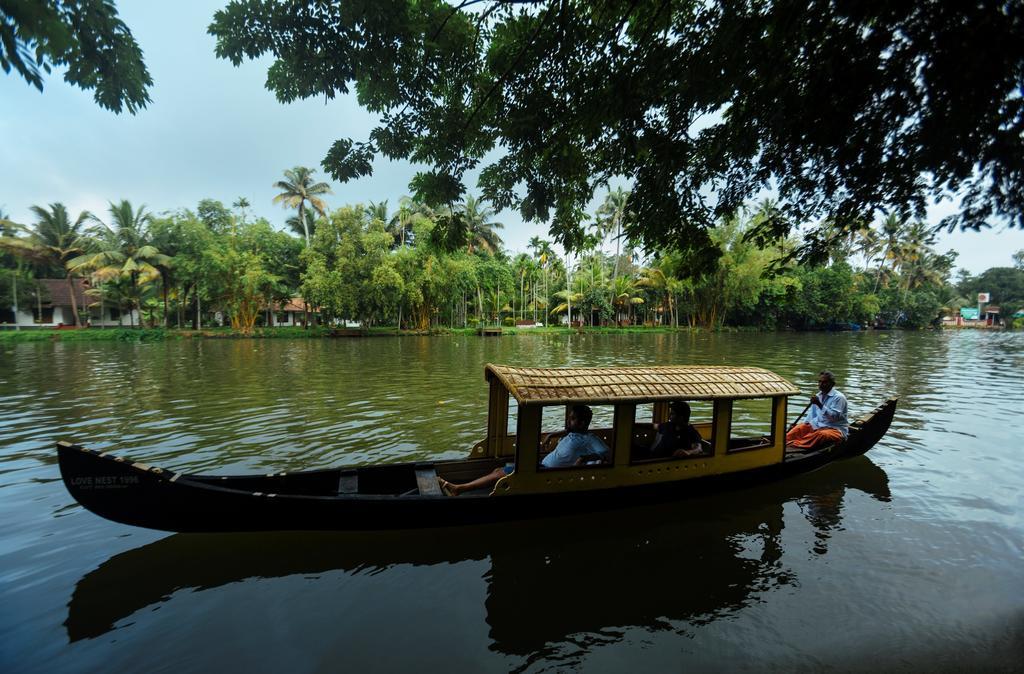 Palmgrove Lake Resort Alappuzha Exterior foto