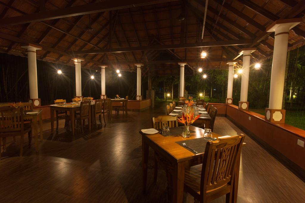 Palmgrove Lake Resort Alappuzha Exterior foto