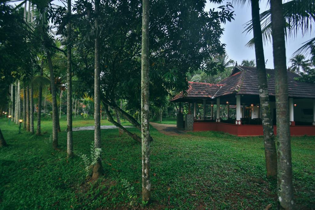Palmgrove Lake Resort Alappuzha Exterior foto