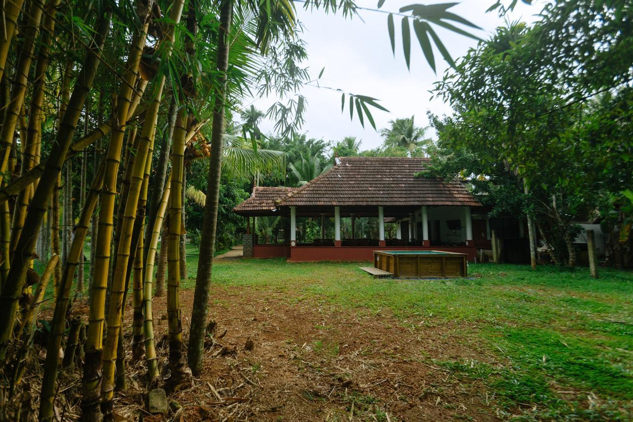 Palmgrove Lake Resort Alappuzha Exterior foto
