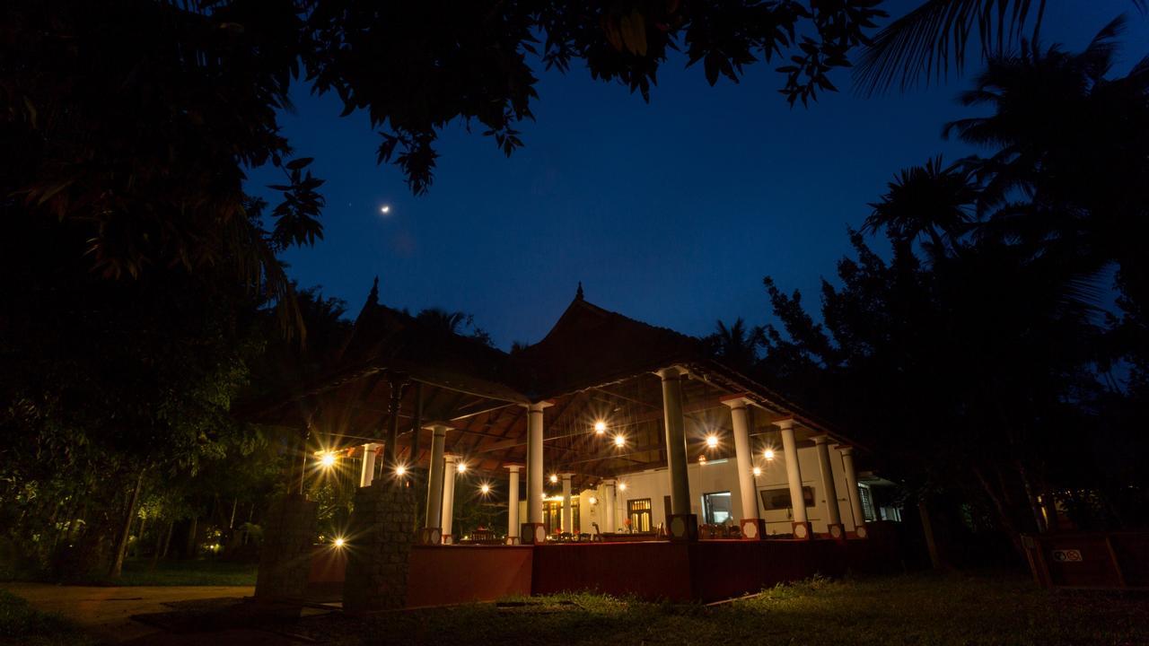 Palmgrove Lake Resort Alappuzha Exterior foto